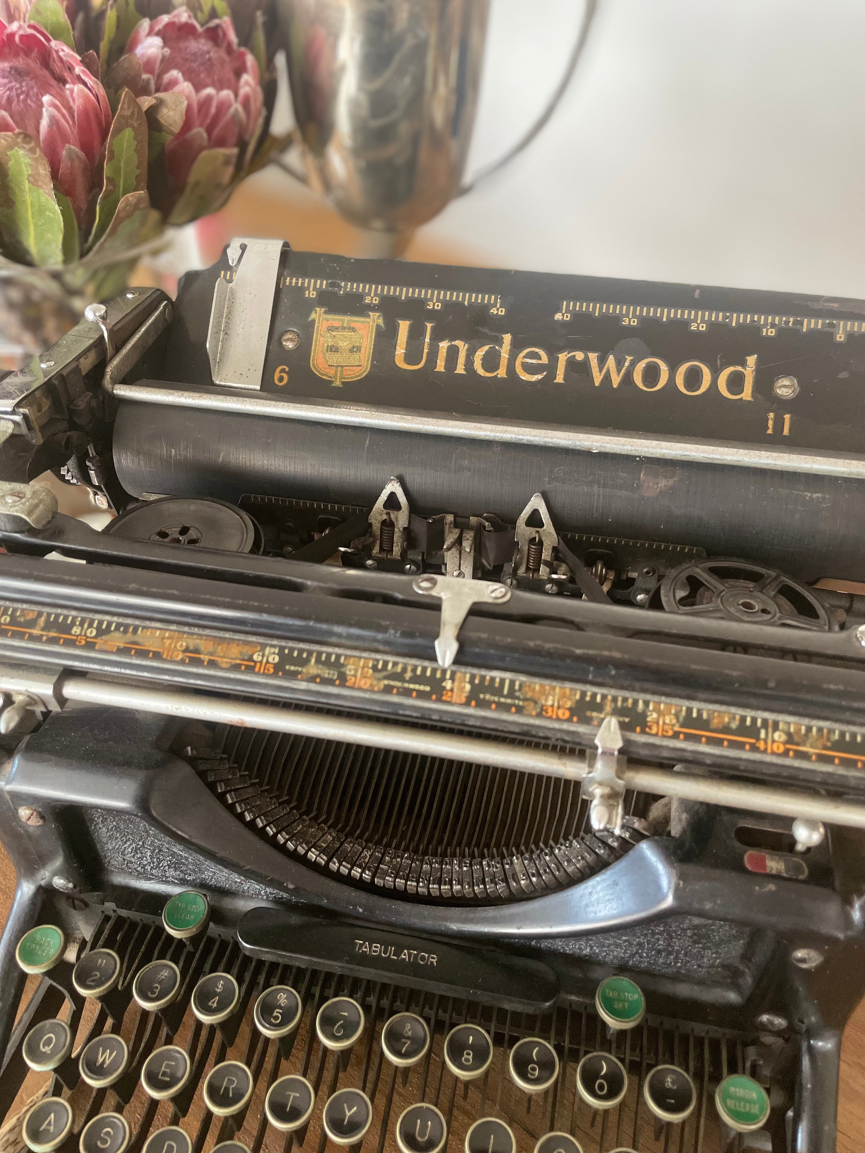 Underwood No 6 typewriter 1930s