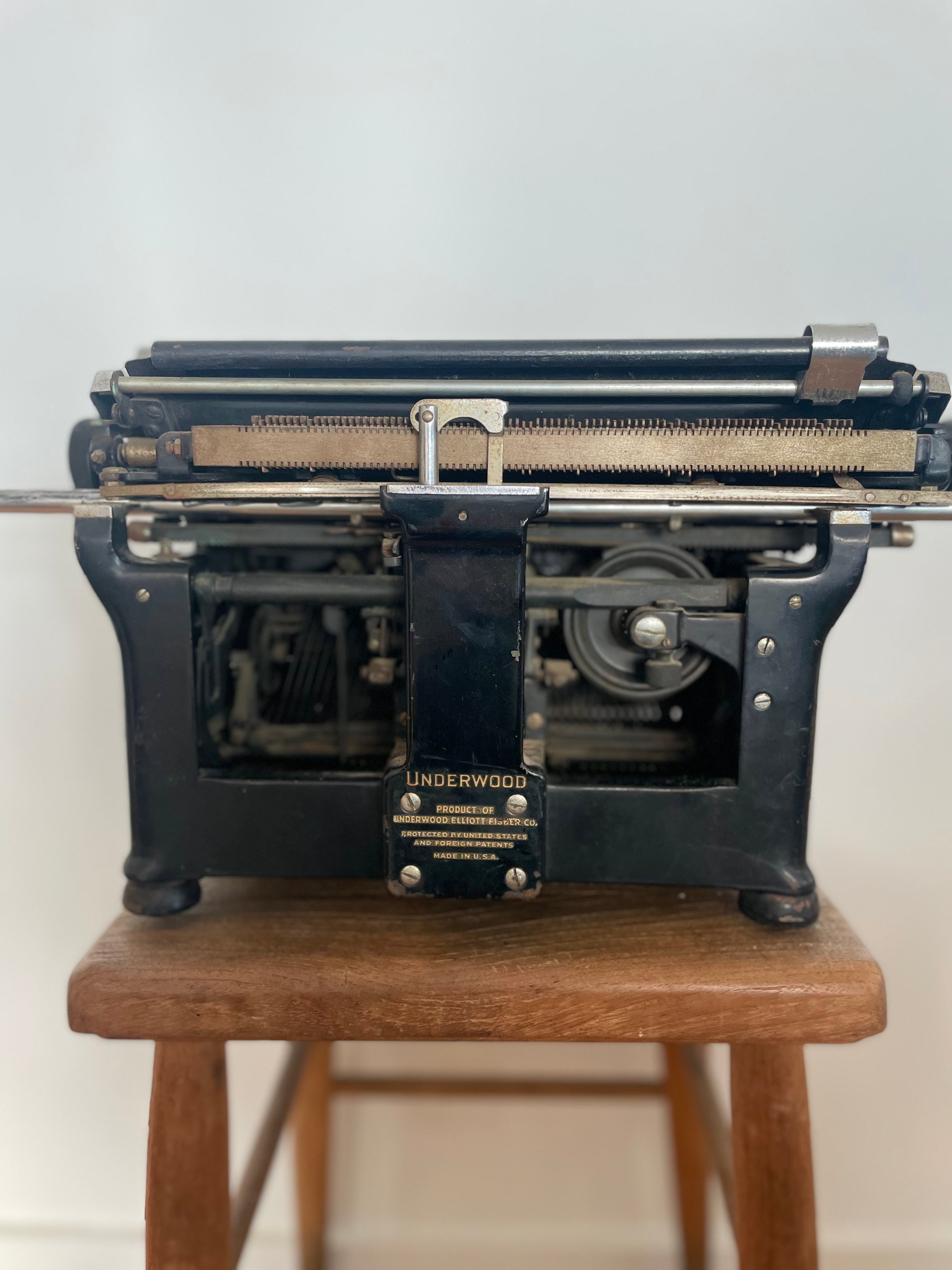 Underwood No 6 typewriter 1930s