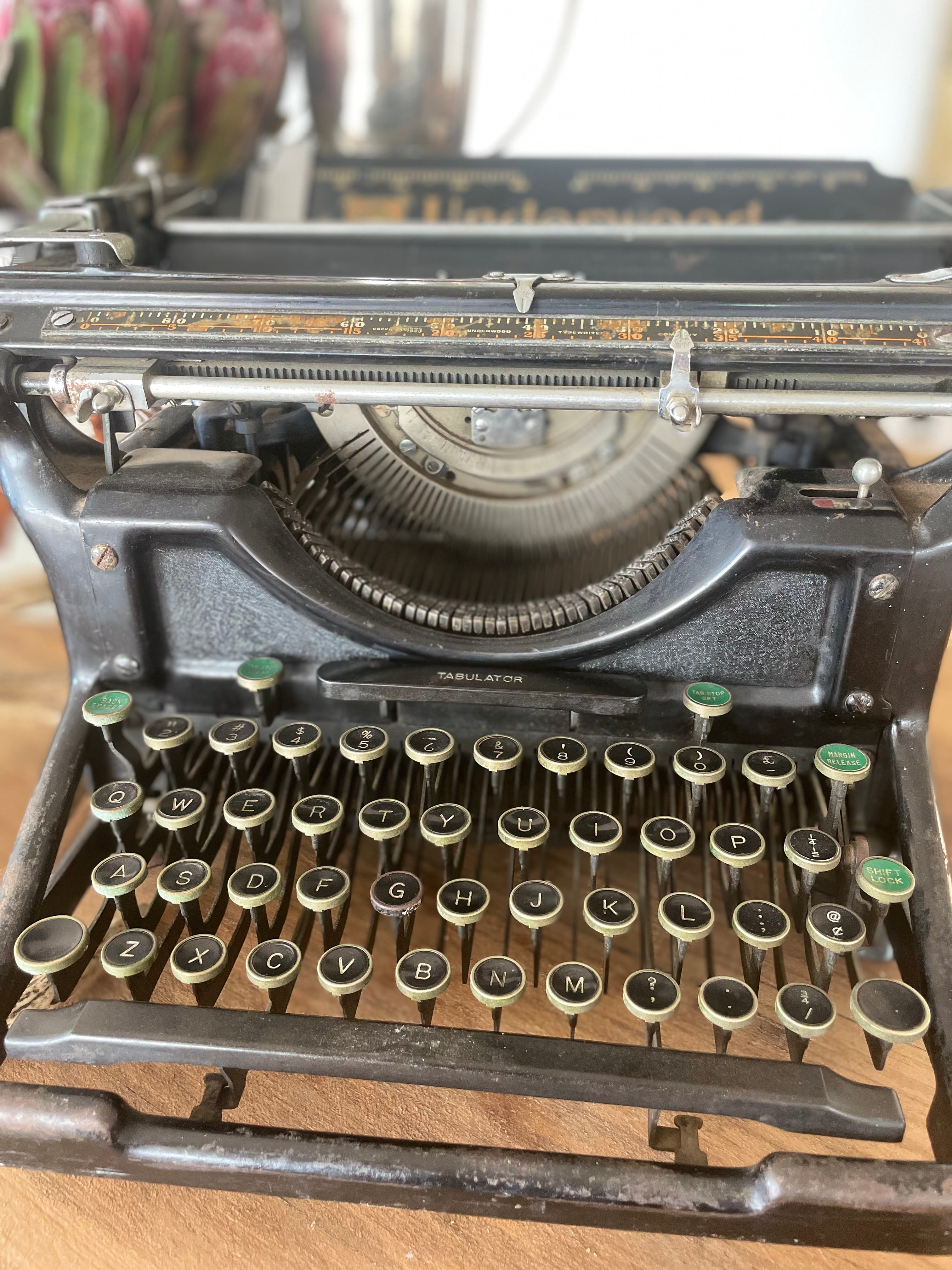 Underwood No 6 typewriter 1930s