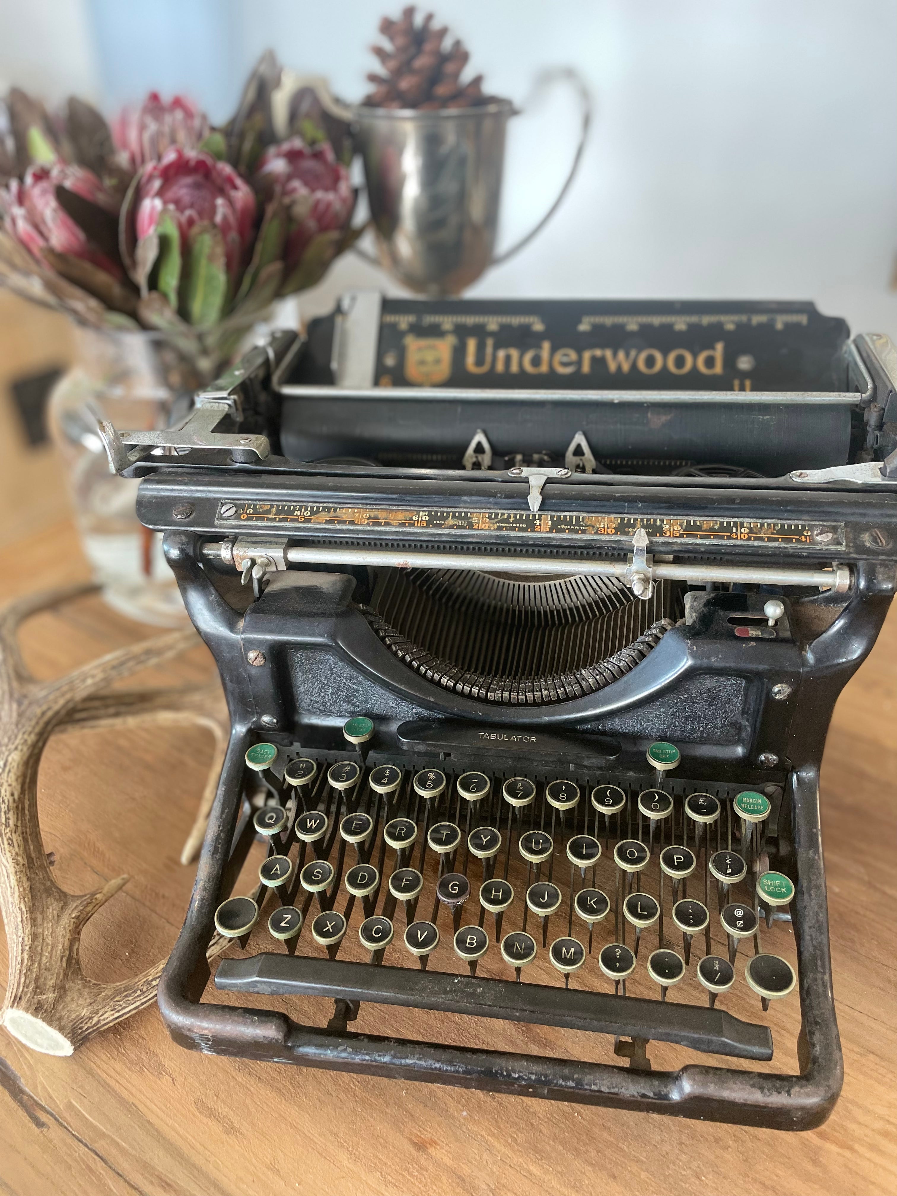 Underwood No 6 typewriter 1930s